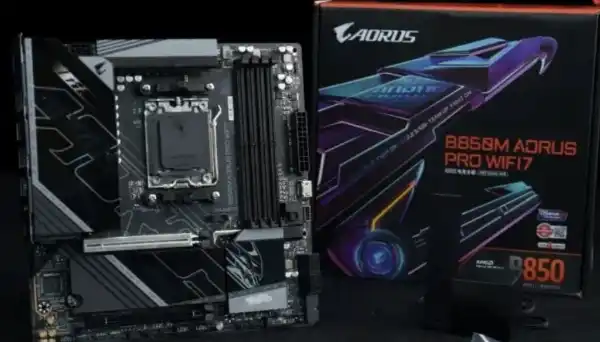 技嘉B850M AORUS PRO WIFI7电竞雕